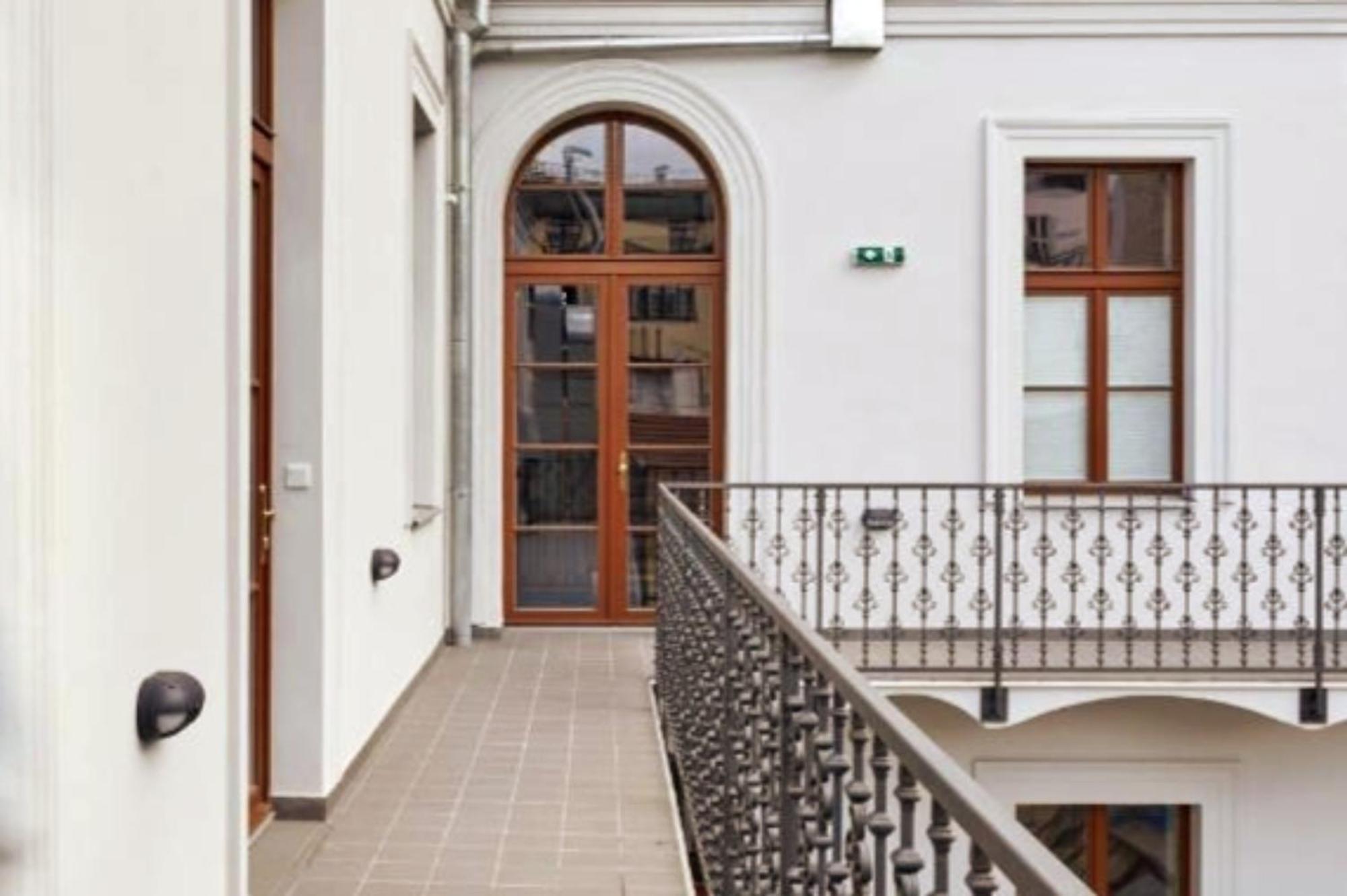 Modern & Elegant, 3 Min Of Wenceslas Square Apartment *